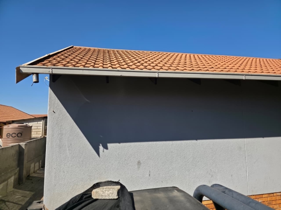2 Bedroom Property for Sale in Geelhoutpark North West